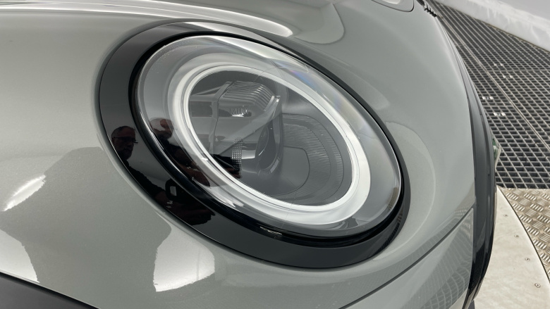 MINI Hatchback 135kW Cooper S Level 2 33kWh 3dr Auto Electric Hatchback